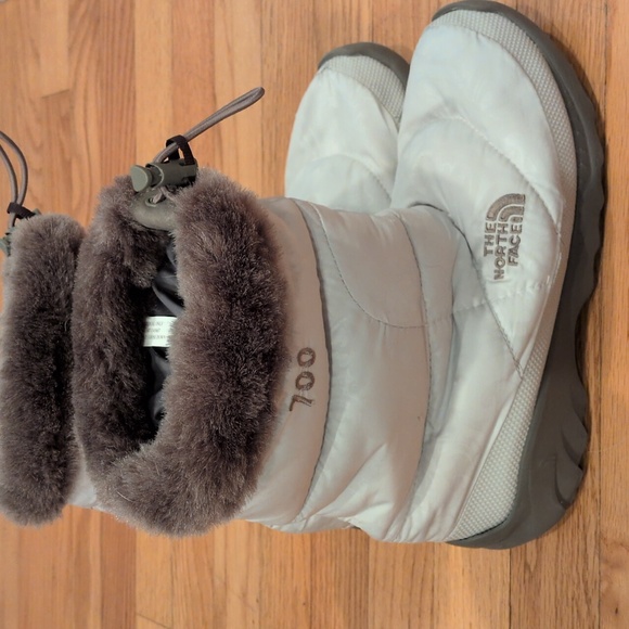 The North Face 700 Women's Nuptse Apres Booties Goose Down Insulated - Picture 4 of 14